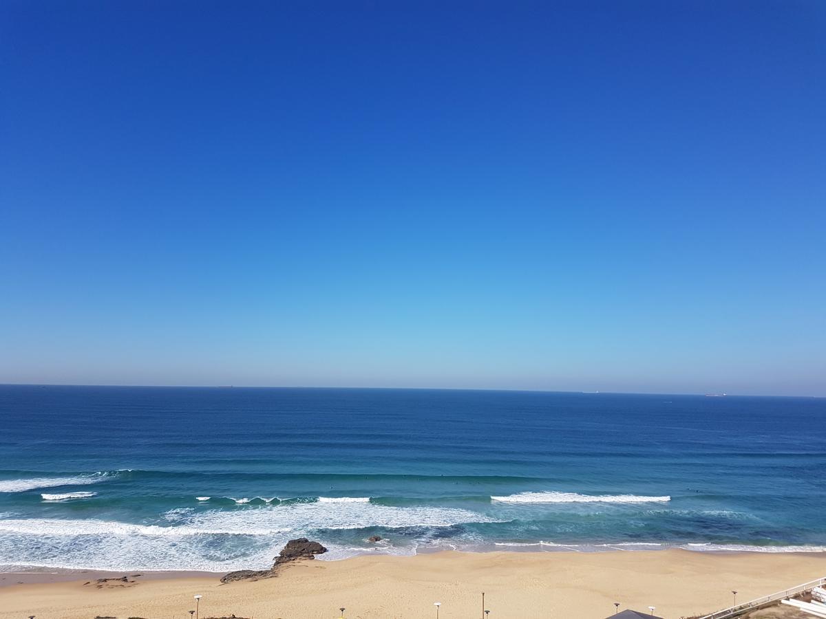 Arena Luxury Beachfront Apartment Newcastle Buitenkant foto