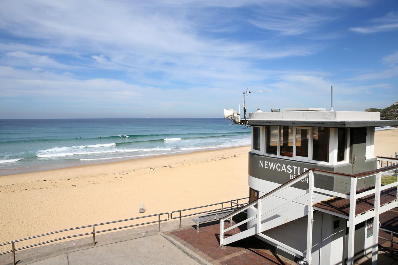 Arena Luxury Beachfront Apartment Newcastle Buitenkant foto