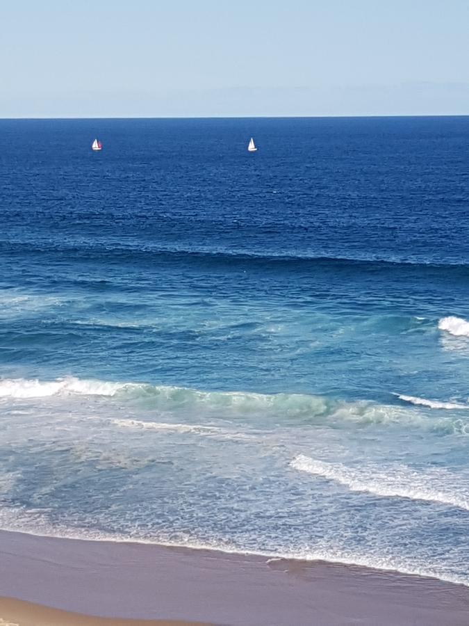 Arena Luxury Beachfront Apartment Newcastle Buitenkant foto