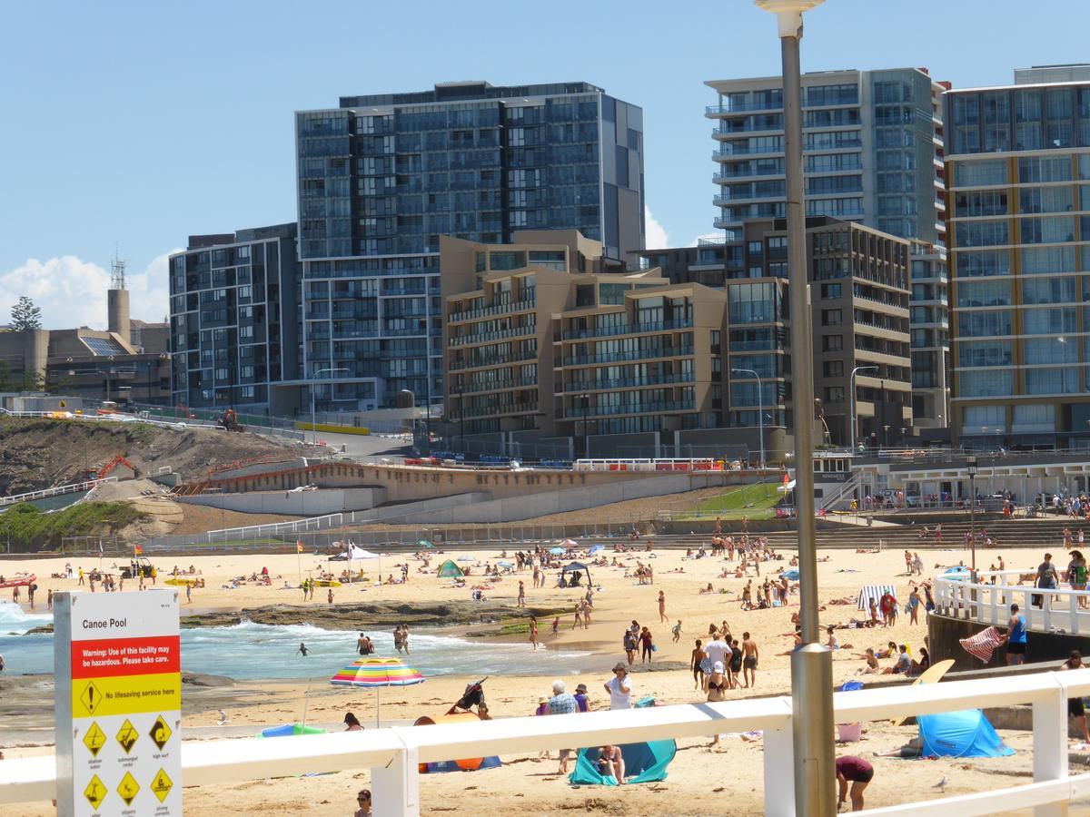 Arena Luxury Beachfront Apartment Newcastle Buitenkant foto