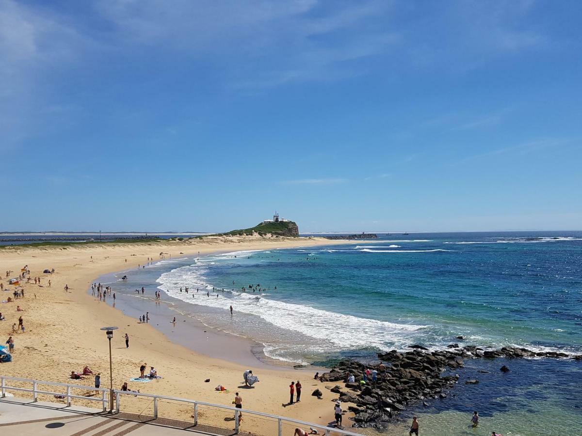 Arena Luxury Beachfront Apartment Newcastle Buitenkant foto
